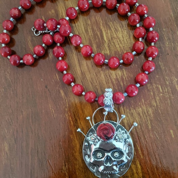 Frida Kahlo Sugar Skull in Fine Silver 99.9% and Bamboo Red
Coral Necklace - Picture 2 of 3